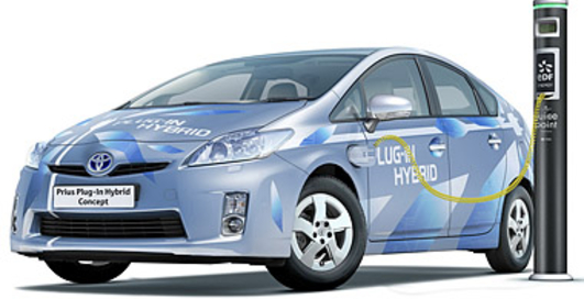 Гибриды Prius и Auris смогут подзаряжаться от сети