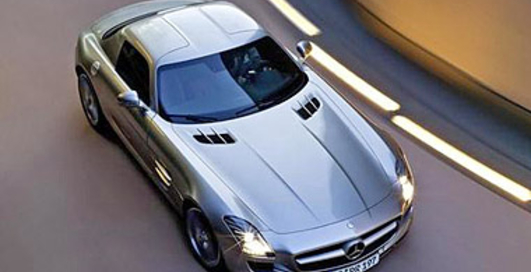 Первые официальные фото Mercedes-Benz SLS AMG