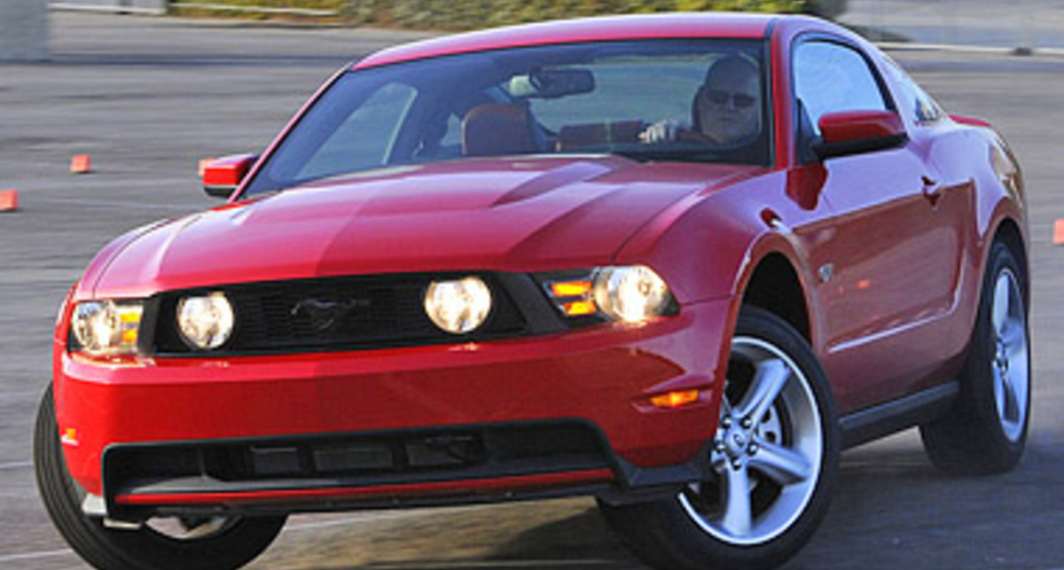 Mustang 2011 станет мощнее и быстрее