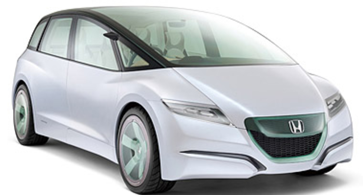 Honda привезет в Токио гибридный минивэн
