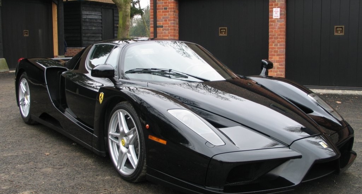 Суперкар  Ferrari выставлен на аукцион