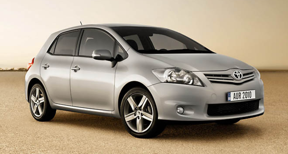 Toyota Auris получила гибридную версию