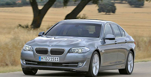 В Женеве покажут гибридную BMW 5 серии