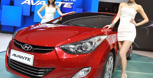 Hyundai представила новую Elantra