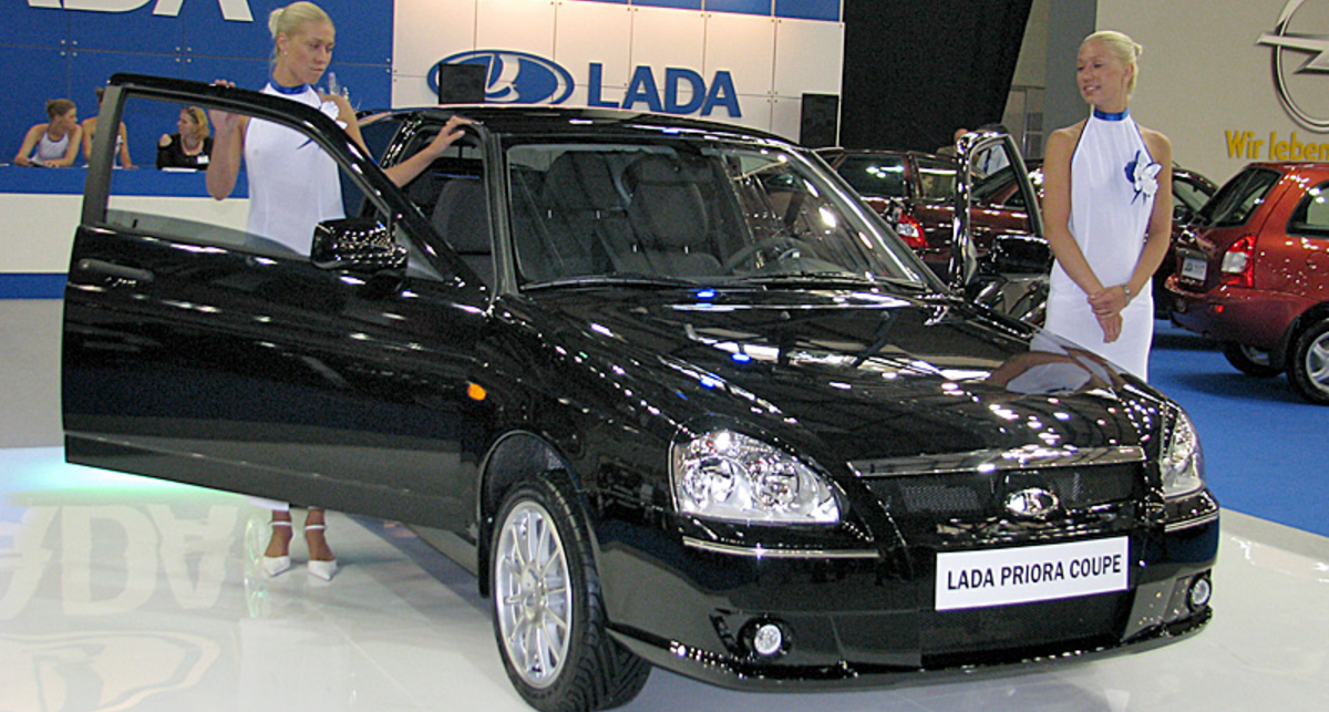 На SIA представили Lada Priora Coupe