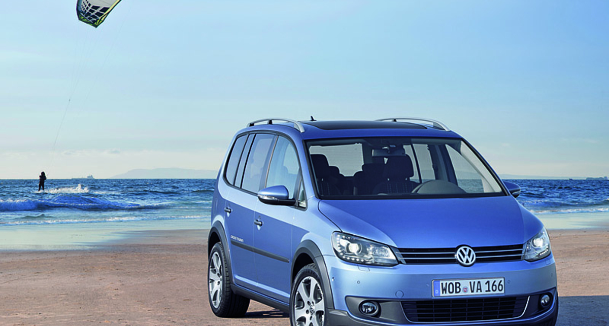 Volkswagen представила CrossTouran