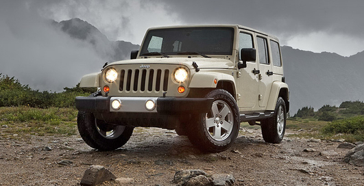 Jeep Wrangler получил новый салон и современный мотор