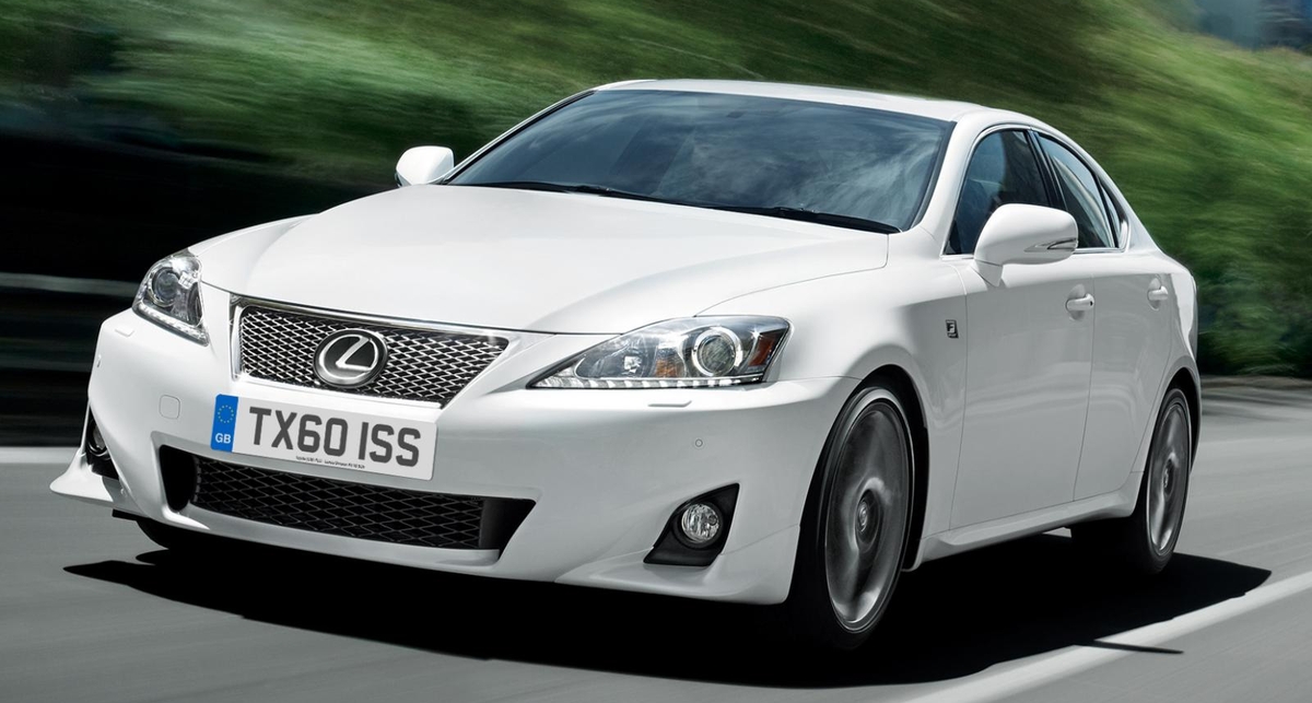 Lexus IS обновился