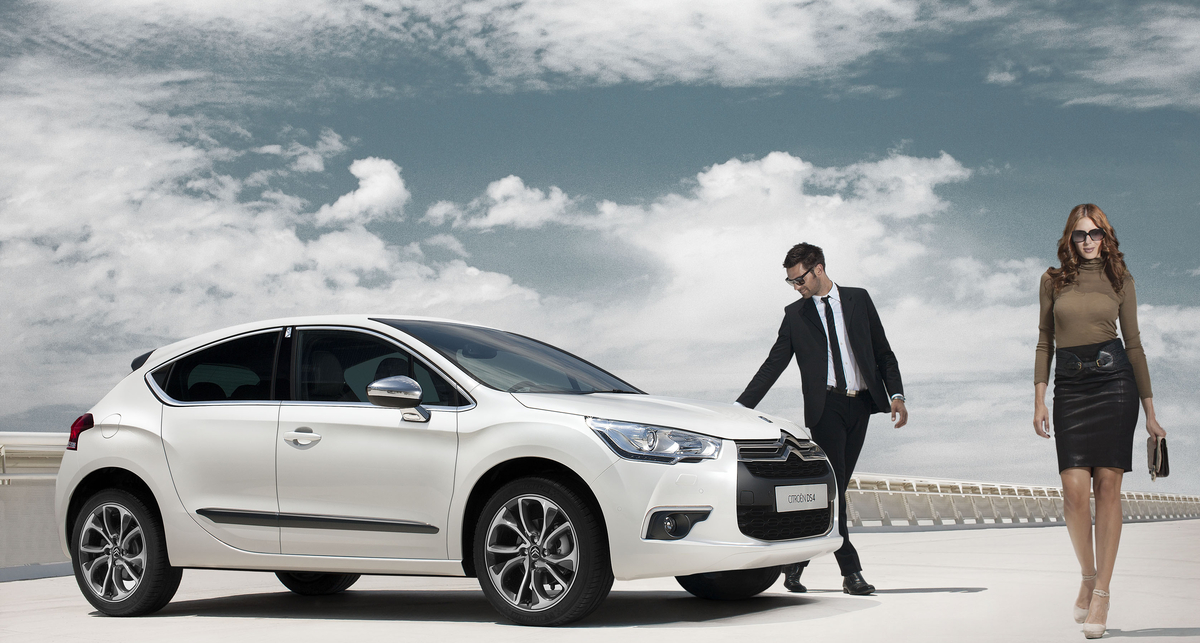 Citroen показала первые фото модели Citroen DS4