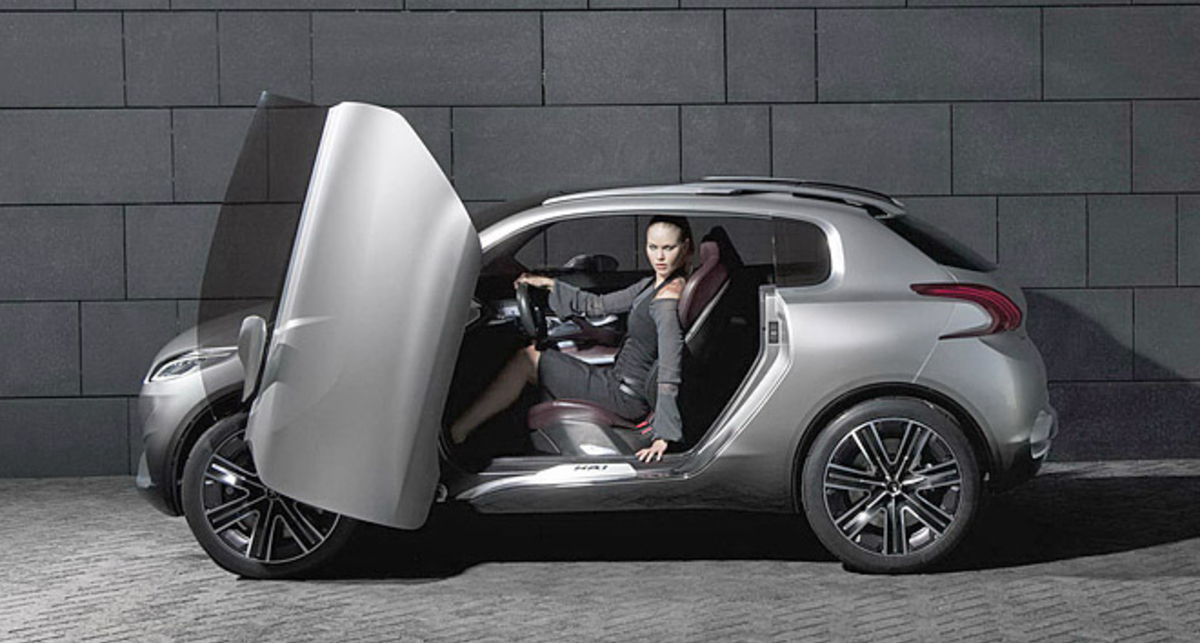 Смотрите кроссовер Peugeot с дверями-ножницами! (фото)