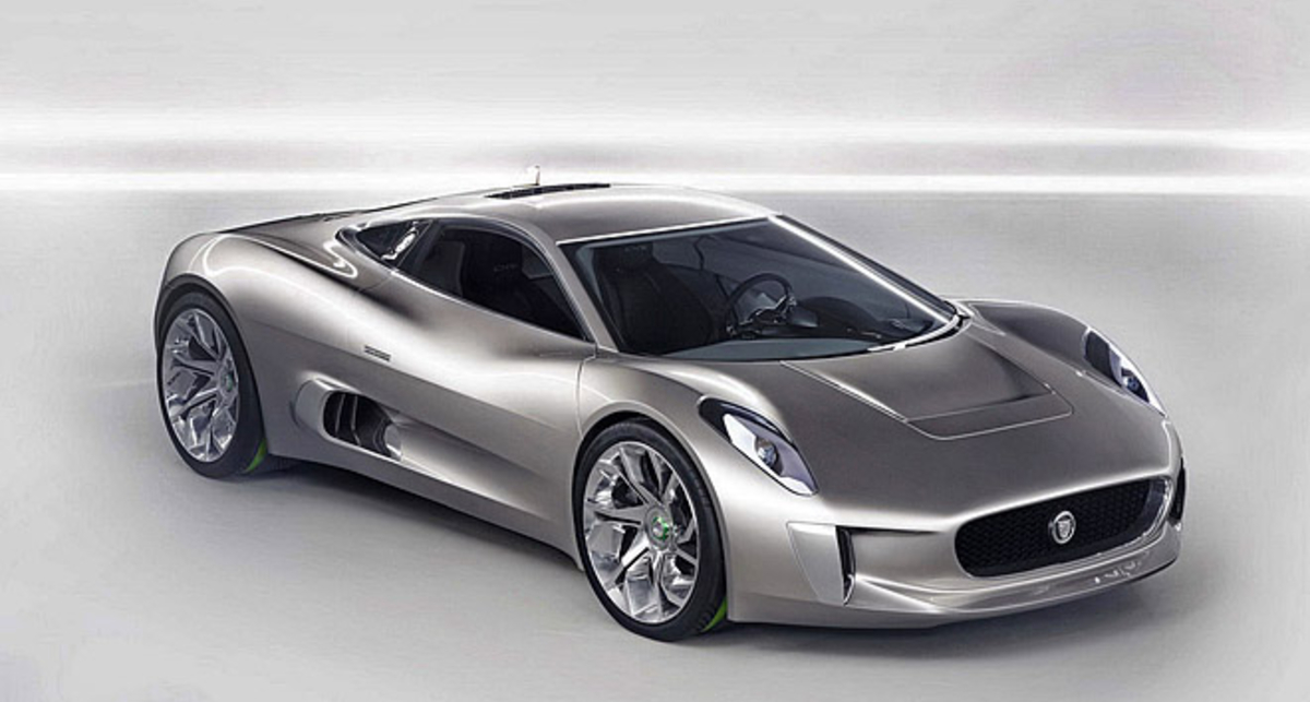 Jaguar отметился в Париже безумным суперкаром (фото)