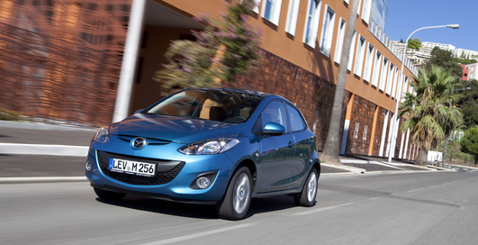 "Малышка" Mazda предстала во всей красе (фото)