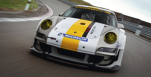 Porsche модернизировала гоночную версию 911 (фото)