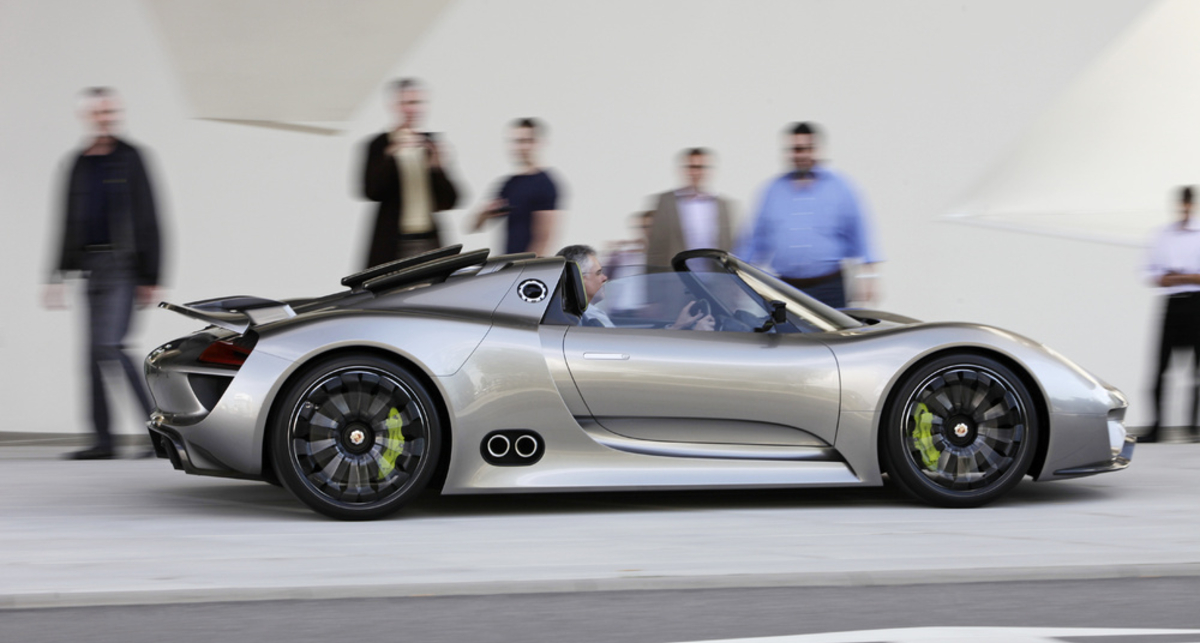 Porsche привезет в Детройт совершенно новую модель