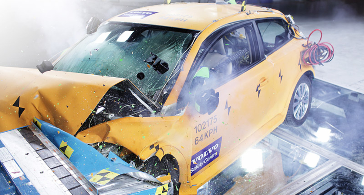 На автошоу в Детройте впервые представили разбитое авто (фото)