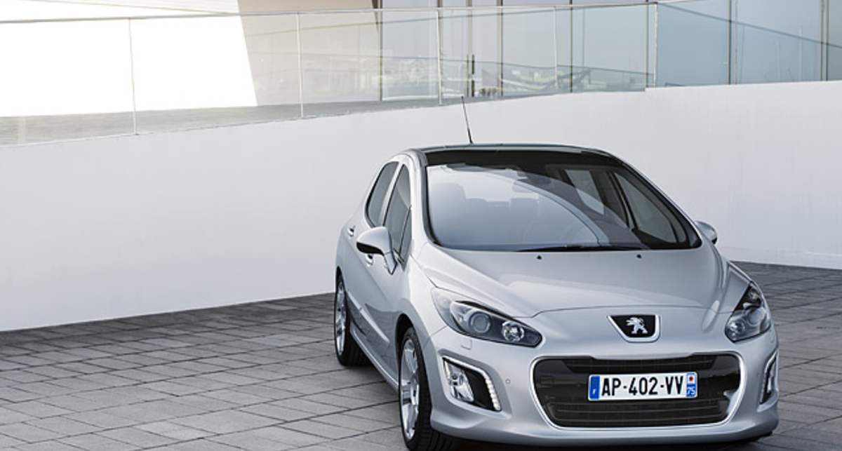 Peugeot представила обновленный 308 (фото)