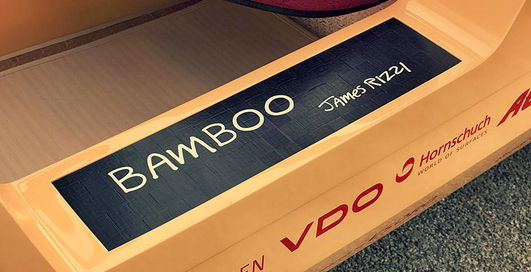 Электрокар освоил Facebook и Twitter (фото)