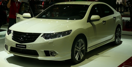 Honda привезла на Женевский автосалон-2011 игру «Найди 10 отличий»