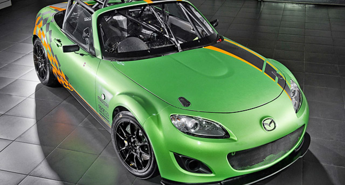 Ради мощности в Mazda избавились от салона (фото)