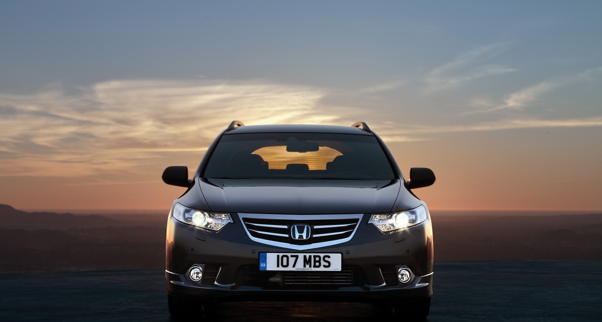 Новая Honda Accord сможет заглядывать за поворот (фото)