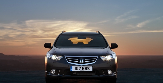 Новая Honda Accord сможет заглядывать за поворот (фото)