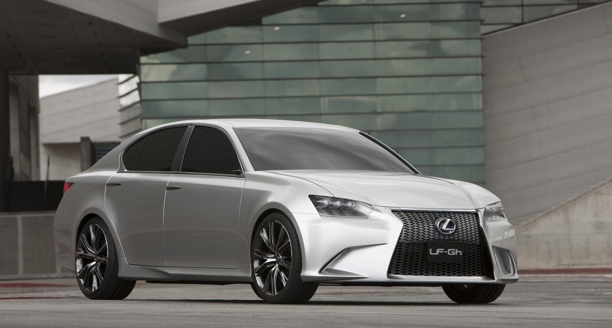Lexus представил 