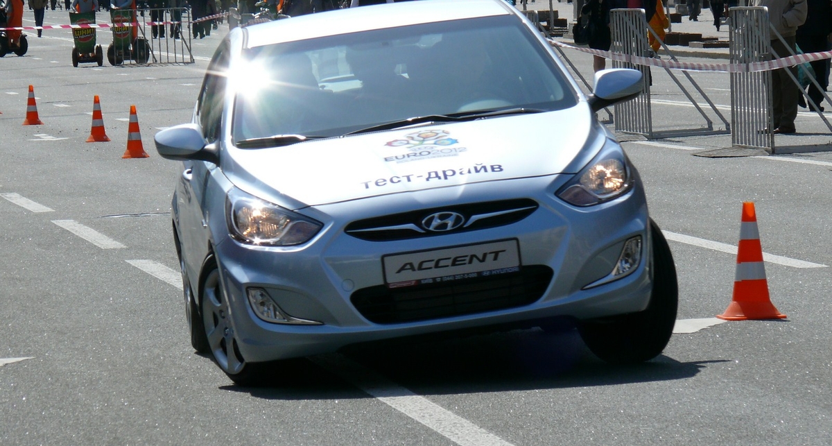 Hyundai Accent дебютировал в Киеве среди видео-инсталляций