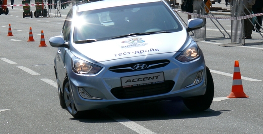 Hyundai Accent дебютировал в Киеве среди видео-инсталляций