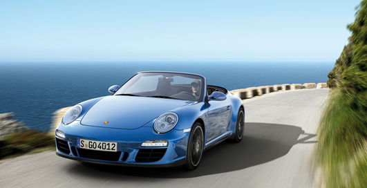 Линейка Porsche 911 пополнится двумя новинками (фото)