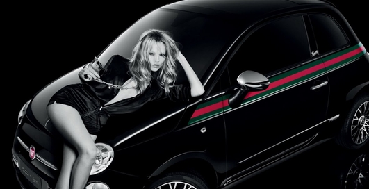 Смотрите, как российская модель рекламирует Fiat 500 by Gucci (фото)