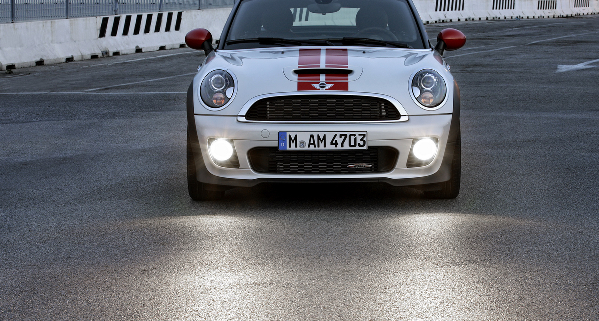 Новый Mini лишился двери и сидений (фото)