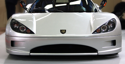 От нового итальянского спорткара двоится в глазах (фото)