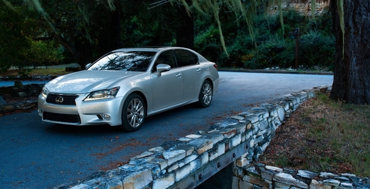 Официальные снимки Lexus GS уже появились в сети (фото)