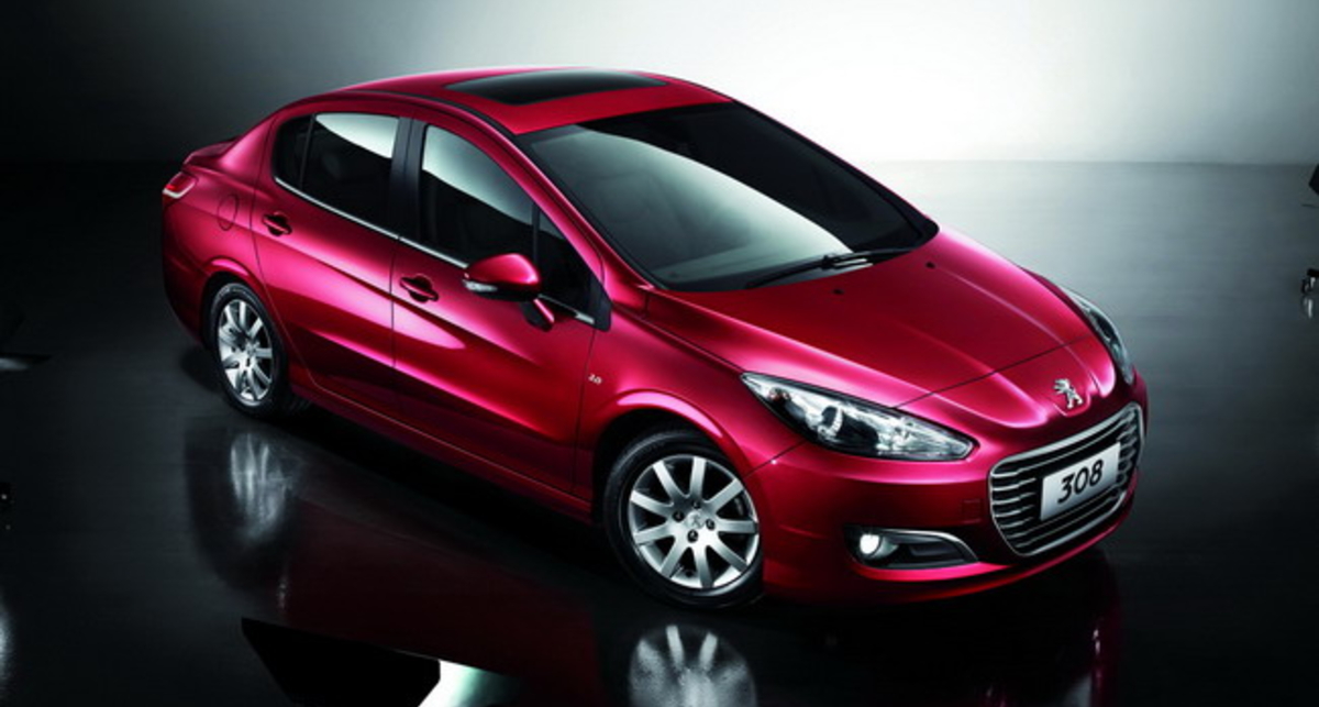 Peugeot сделает из популярного хэтчбека седан