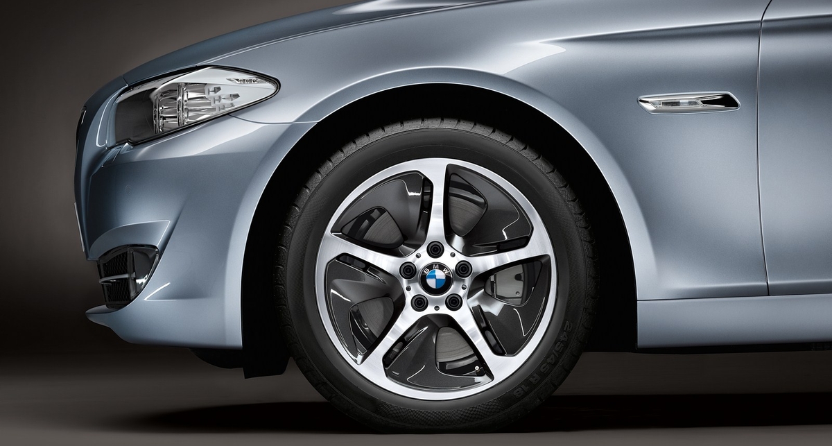 Токийский автосалон 2011: BMW покажет новый гибрид (фото)