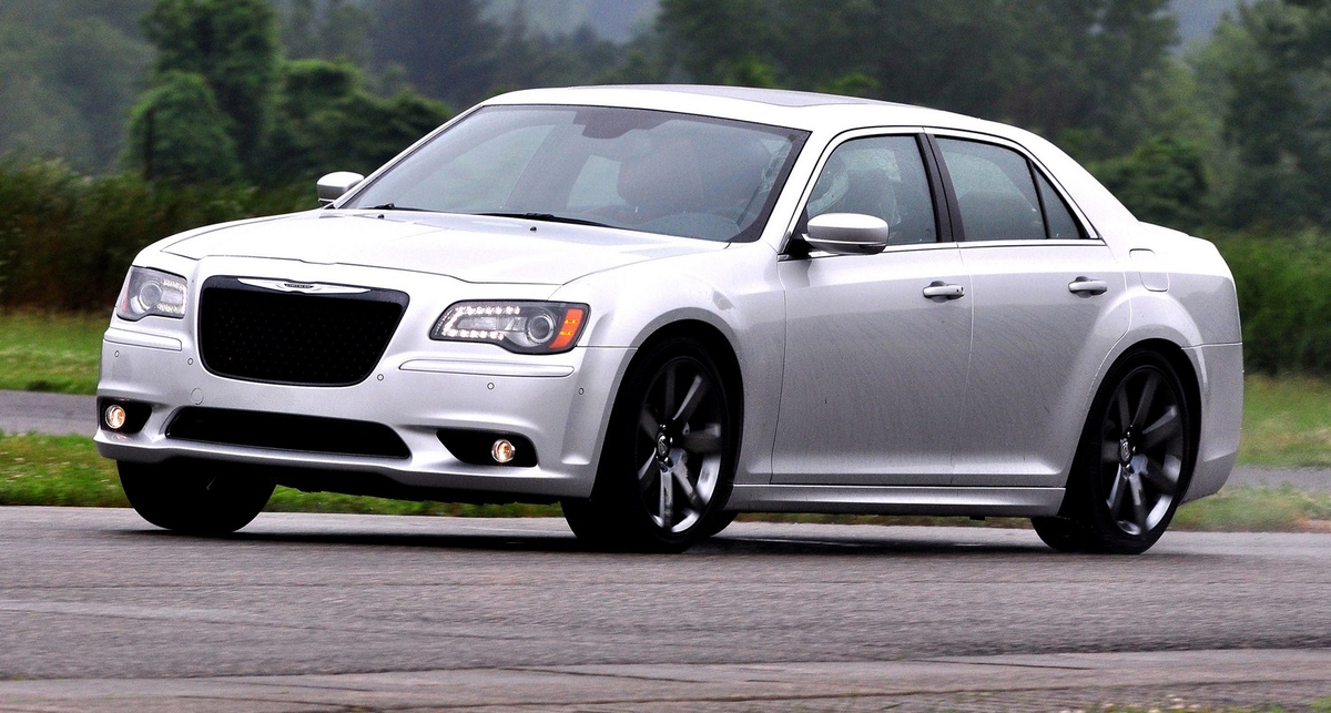 Chrysler назвал цену нового 300C в Украине (фото)