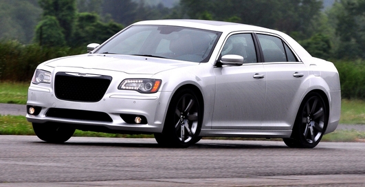 Chrysler назвал цену нового 300C в Украине (фото)