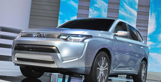 Представленный в Токио Mitsubishi PX-MiEV II  заменит Outlander (фото)