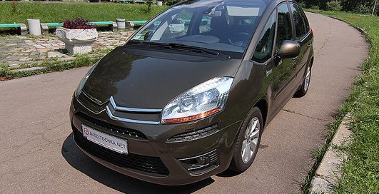 Тест-драйв Citroen C4 Picasso: наперекор традициям (фото, видео)