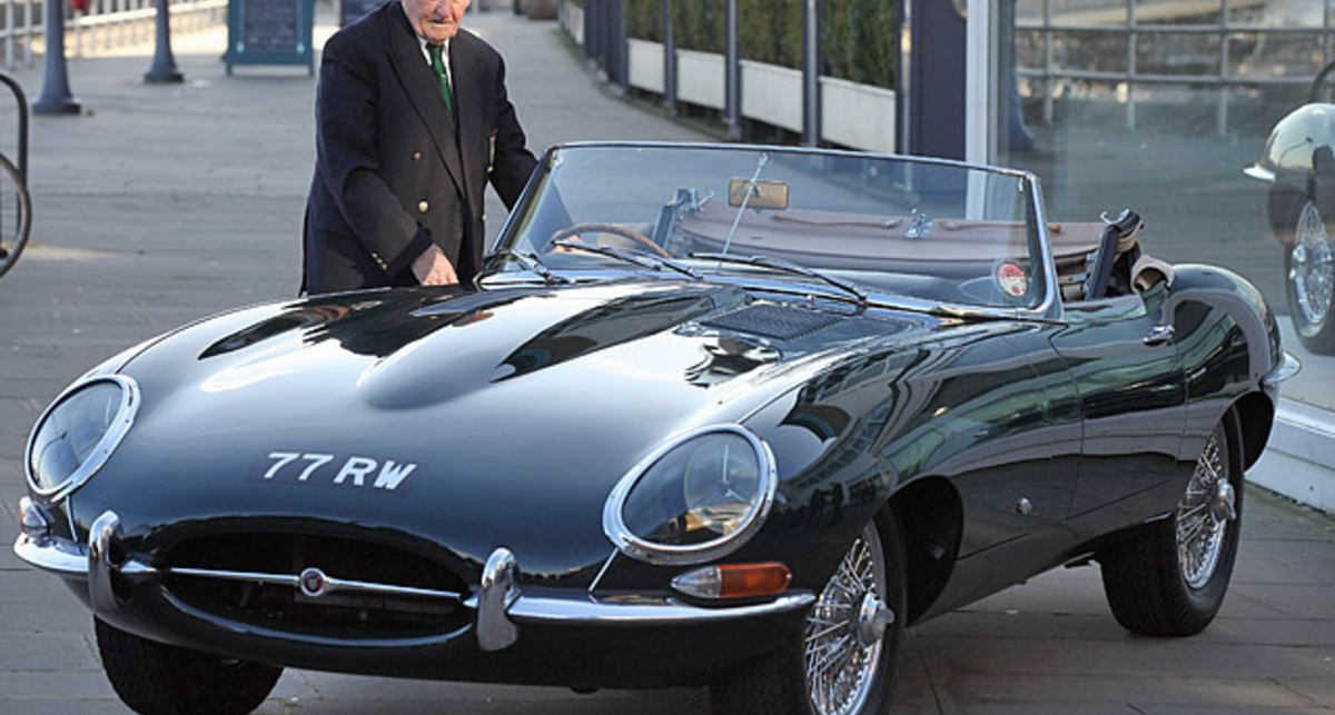 Jaguar с размахом отметит юбилей легендарной модели (видео)