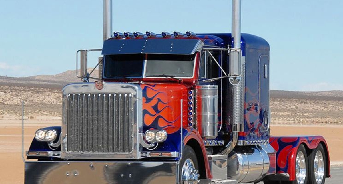 Трансформеры 3 - фантастический автопарк для разрушений (фото)