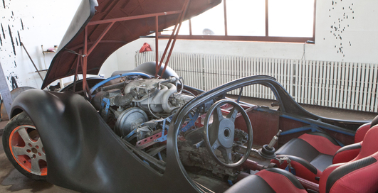 Украинские умельцы выковали уникальный автомобиль (фото)