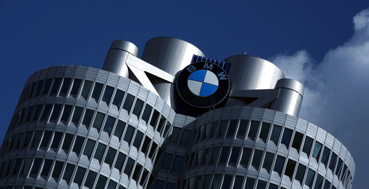 BMW - автомобили с сердцем самолетов (фото)