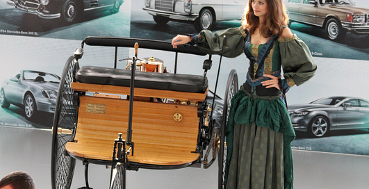 В Киеве показали первый и самый экзотичный Mercedes (фото)