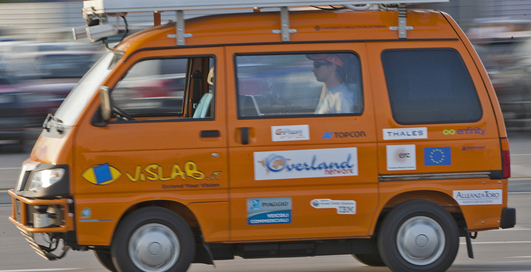 Автомобили, которые могут ездить без водителя (фото)