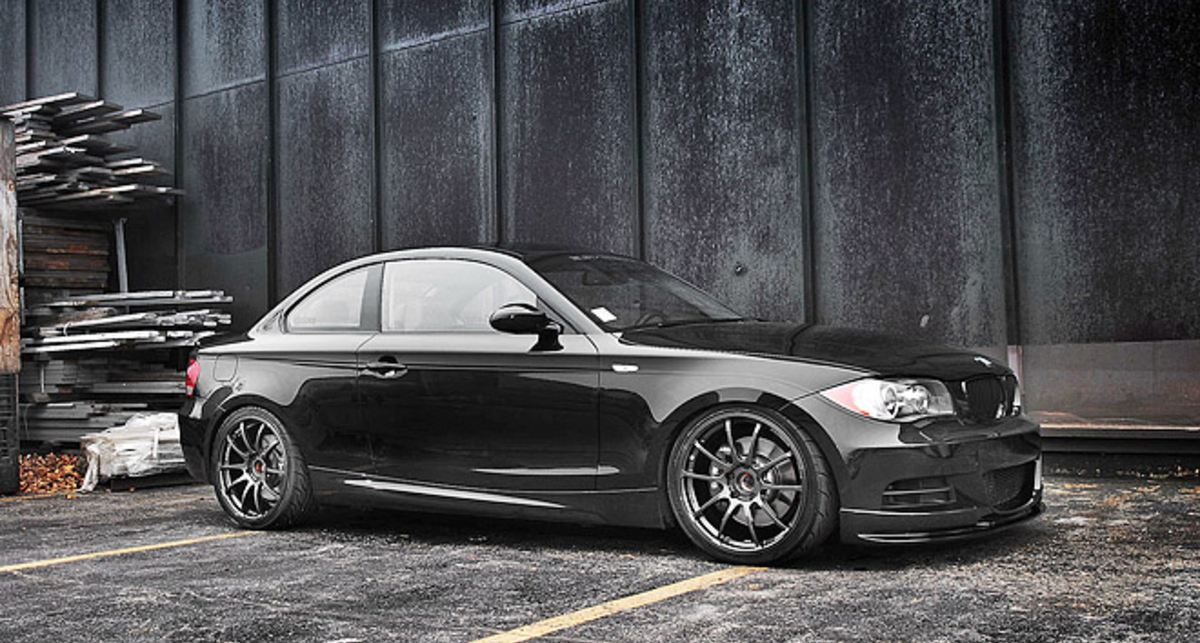 Купе BMW 135i сделали максимально агрессивным