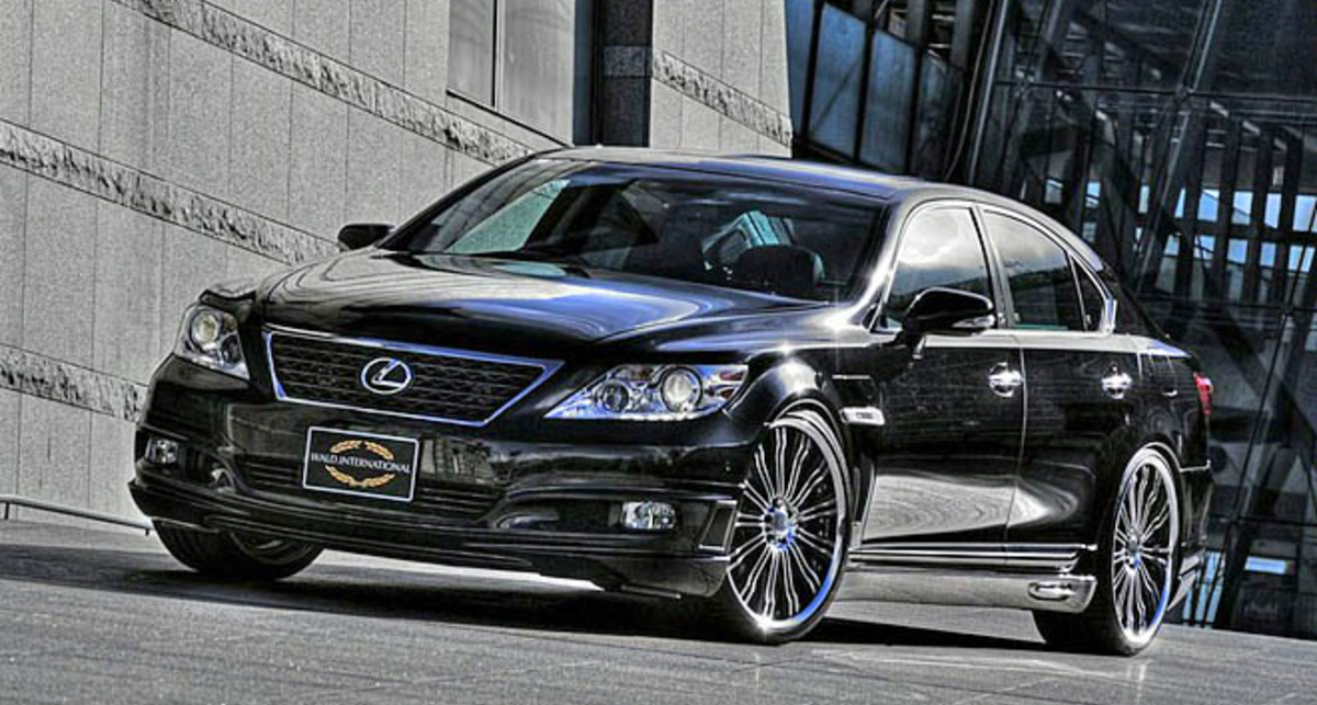 Lexus LS добавили агрессии