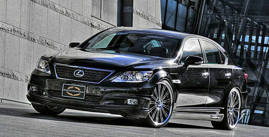 Lexus LS добавили агрессии
