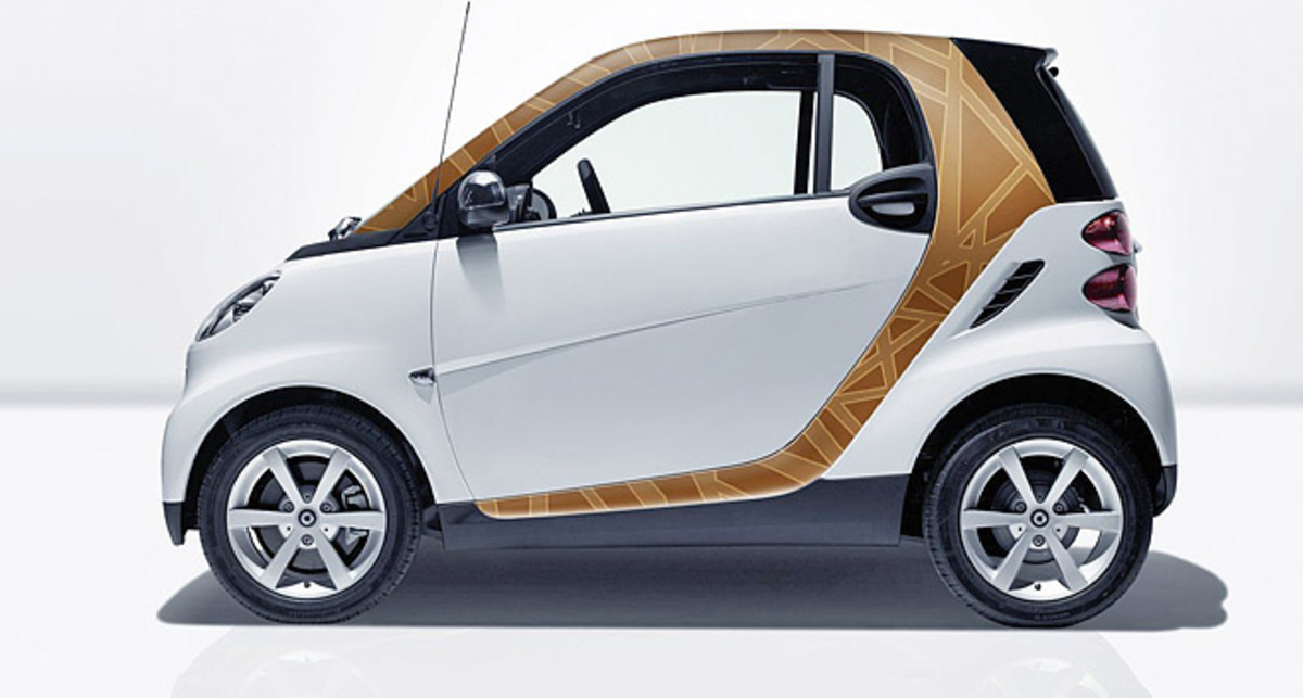 Smart ForTwo украсили к весне