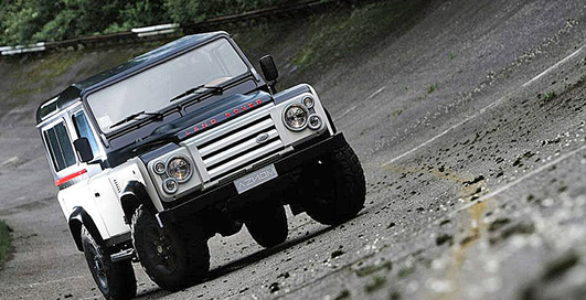 Land Rover Defender сделали менее консервативным